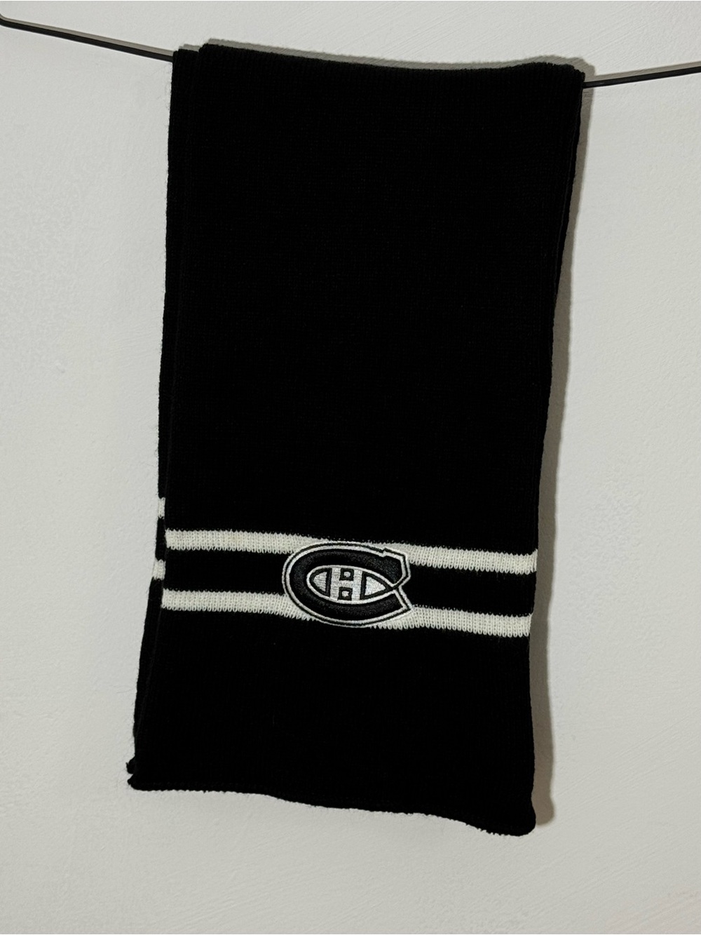 Montreal Canadiens NHL Black & White Knit Scarf One Size